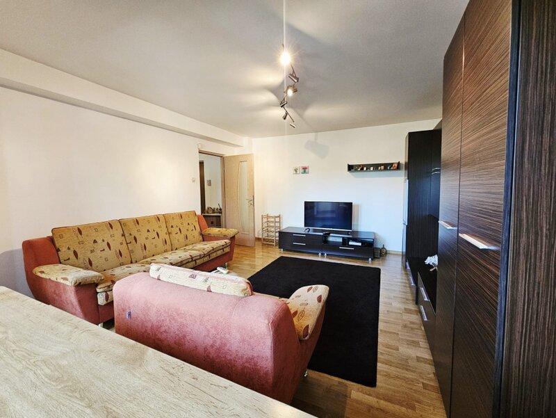 Vicina, Petre Ispirescu, vanzare 2 camere, 57 mp, decomandat, etaj 2/4.
