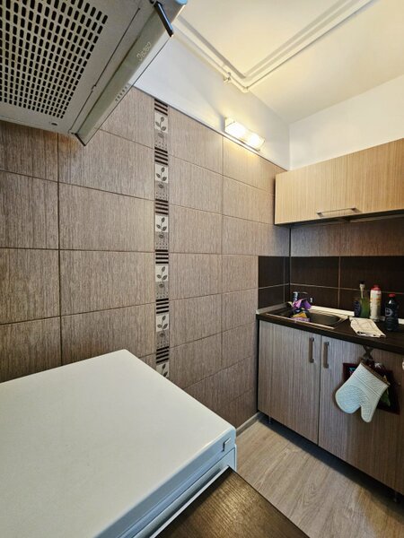 Vicina, Petre Ispirescu, vanzare 2 camere, 57 mp, decomandat, etaj 2/4.